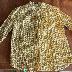 Mushroom Patterned J Crew Long Sleeve Button Down 🍄🍄🍄